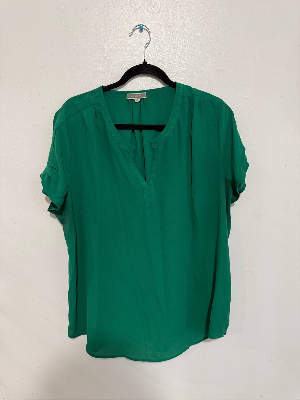 Pleione Emerald Green Split V-Neck Short Sleeve Blouse